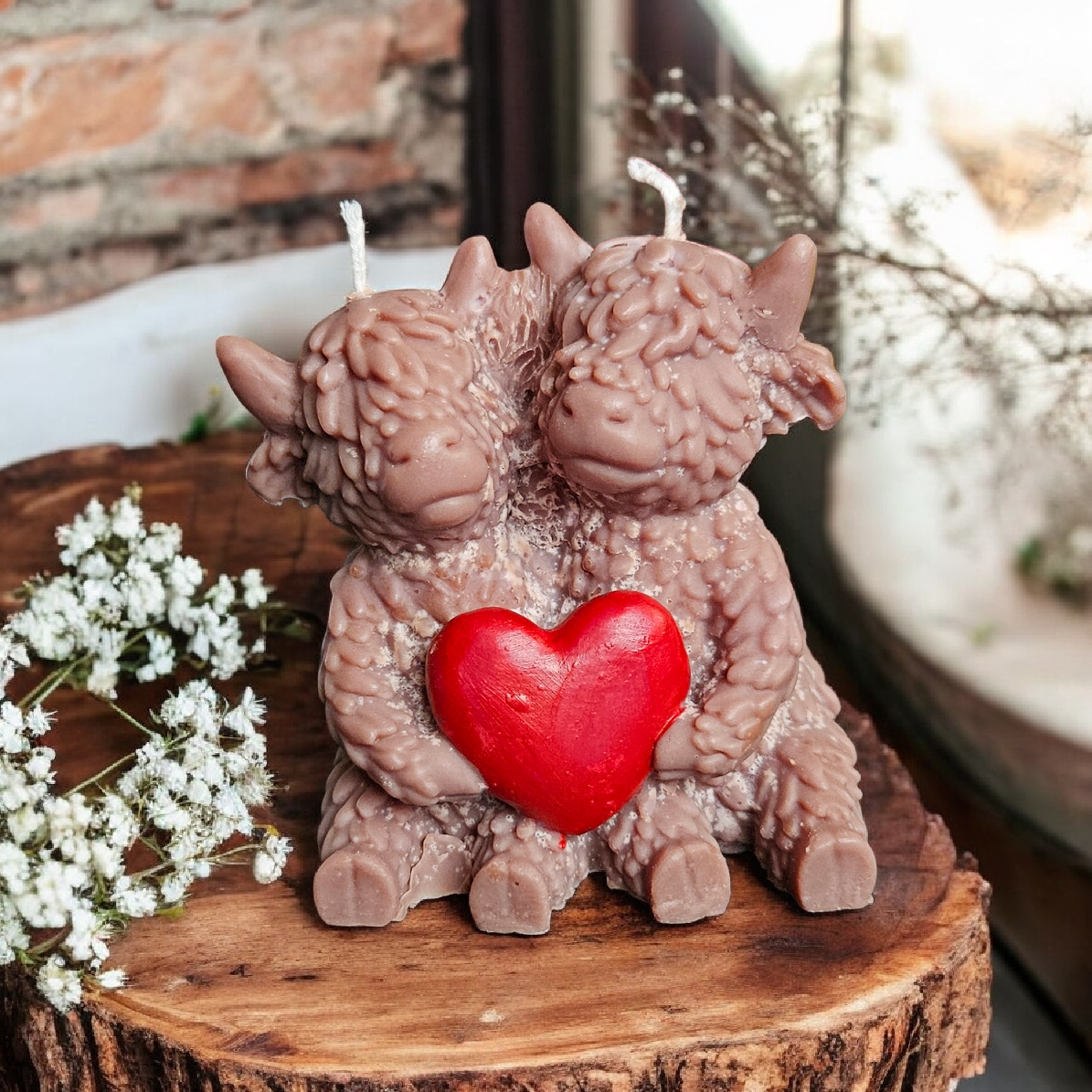 Highland Cows Valentine's Candle - Vivente Amore